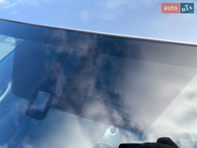 Синій Тойота Ауріс, об'ємом двигуна 1.8 л та пробігом 268 тис. км за 10399 $, фото 96 на Automoto.ua