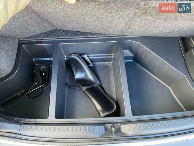 Синій Тойота Ауріс, об'ємом двигуна 1.8 л та пробігом 268 тис. км за 10399 $, фото 39 на Automoto.ua