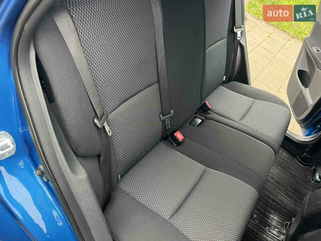 Синий Тойота Аурис, объемом двигателя 1.6 л и пробегом 53 тыс. км за 11900 $, фото 50 на Automoto.ua