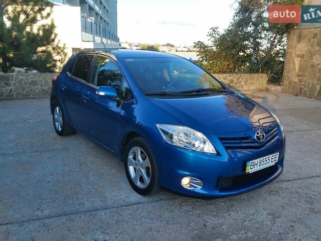 Синий Тойота Аурис, объемом двигателя 1.6 л и пробегом 130 тыс. км за 10800 $, фото 12 на Automoto.ua