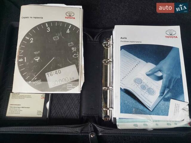 Синий Тойота Аурис, объемом двигателя 1.6 л и пробегом 130 тыс. км за 10800 $, фото 42 на Automoto.ua