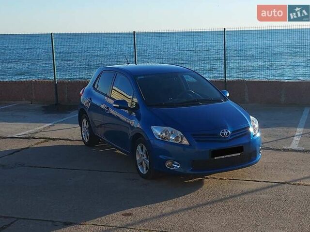 Синий Тойота Аурис, объемом двигателя 1.6 л и пробегом 130 тыс. км за 10800 $, фото 28 на Automoto.ua