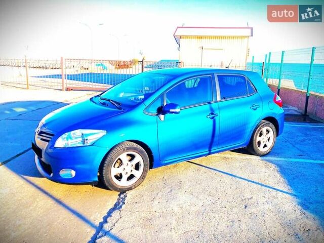 Синий Тойота Аурис, объемом двигателя 1.6 л и пробегом 130 тыс. км за 10800 $, фото 25 на Automoto.ua