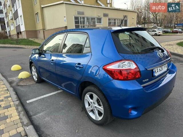 Синий Тойота Аурис, объемом двигателя 1.6 л и пробегом 164 тыс. км за 11700 $, фото 1 на Automoto.ua