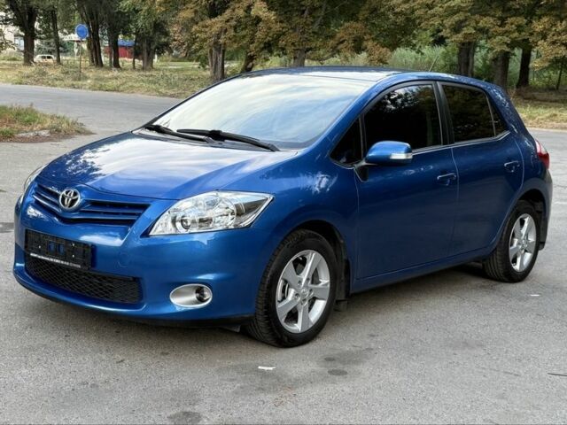 Синий Тойота Аурис, объемом двигателя 1.6 л и пробегом 83 тыс. км за 9800 $, фото 5 на Automoto.ua