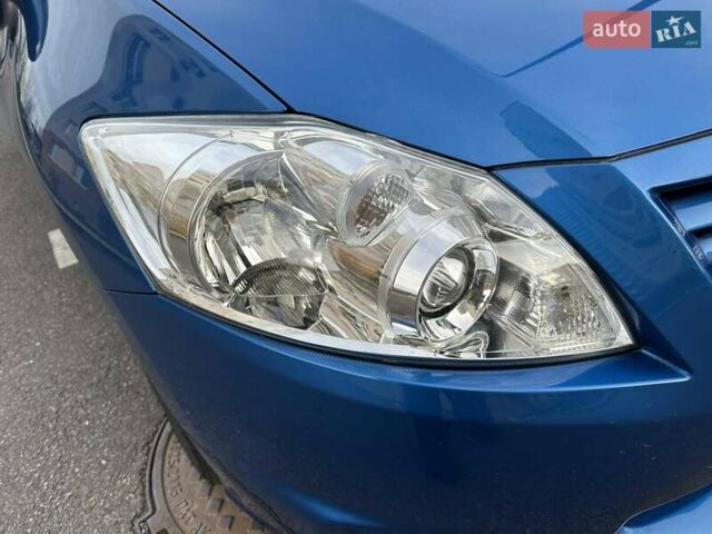 Синий Тойота Аурис, объемом двигателя 1.6 л и пробегом 164 тыс. км за 11700 $, фото 7 на Automoto.ua