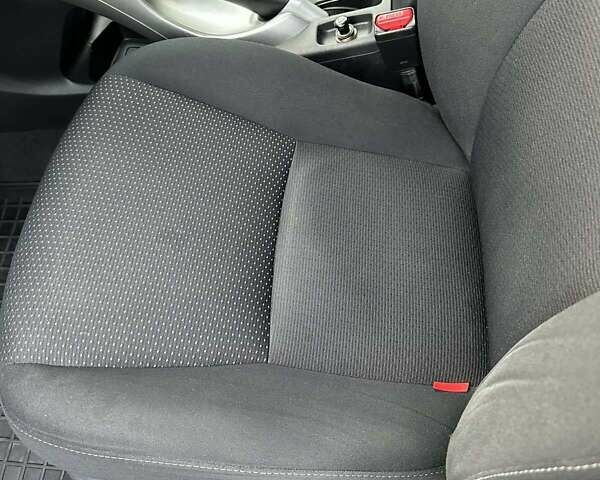 Синий Тойота Аурис, объемом двигателя 1.6 л и пробегом 164 тыс. км за 11700 $, фото 13 на Automoto.ua