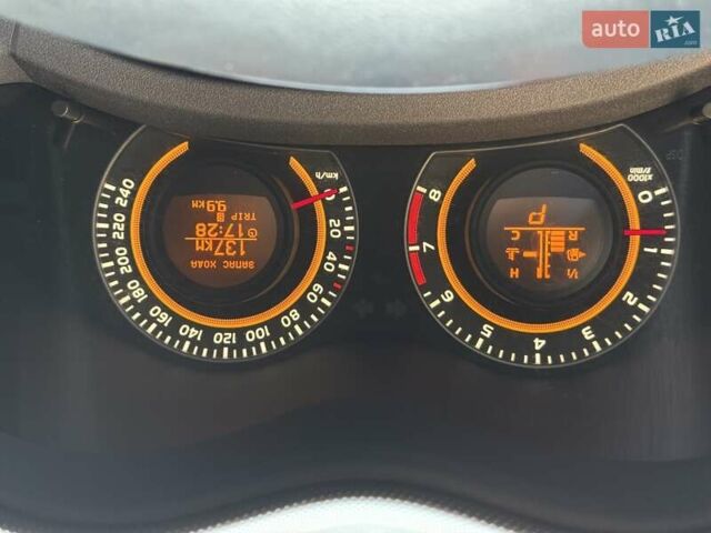 Синий Тойота Аурис, объемом двигателя 1.6 л и пробегом 145 тыс. км за 11200 $, фото 48 на Automoto.ua