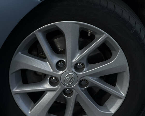 Синій Тойота Ауріс, об'ємом двигуна 1.6 л та пробігом 204 тис. км за 11500 $, фото 9 на Automoto.ua