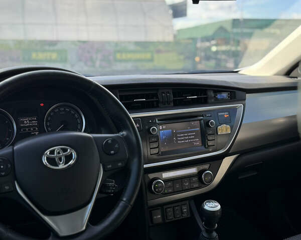 Синій Тойота Ауріс, об'ємом двигуна 1.6 л та пробігом 204 тис. км за 11500 $, фото 16 на Automoto.ua