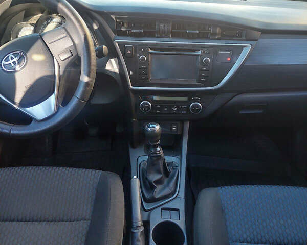 Синий Тойота Аурис, объемом двигателя 1.33 л и пробегом 154 тыс. км за 9299 $, фото 29 на Automoto.ua