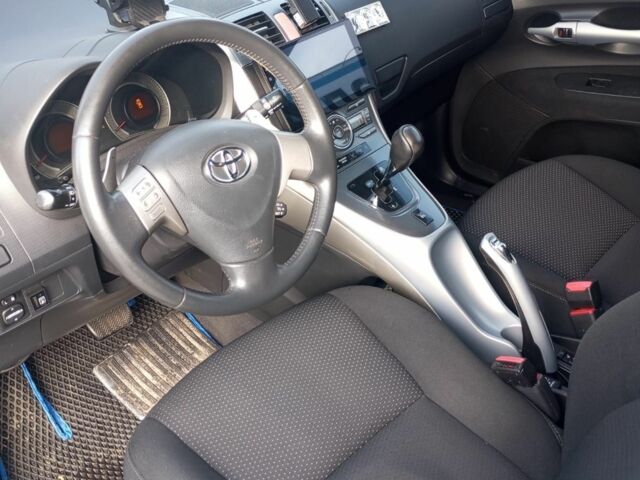 Синій Тойота Ауріс, об'ємом двигуна 1.6 л та пробігом 203 тис. км за 7300 $, фото 11 на Automoto.ua