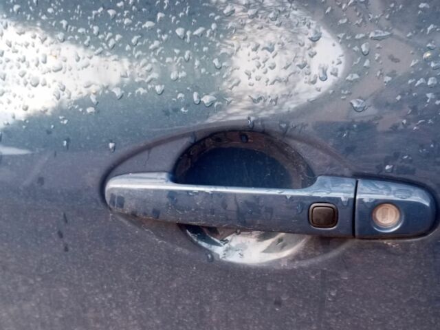 Синій Тойота Ауріс, об'ємом двигуна 1.6 л та пробігом 203 тис. км за 7300 $, фото 4 на Automoto.ua