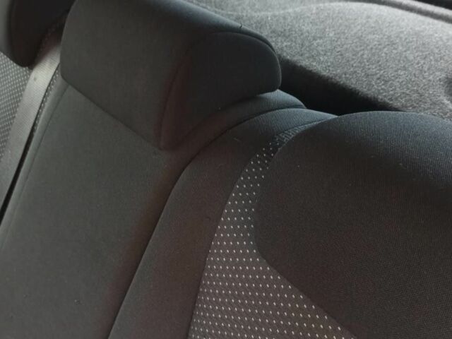 Синій Тойота Ауріс, об'ємом двигуна 1.6 л та пробігом 203 тис. км за 7300 $, фото 9 на Automoto.ua