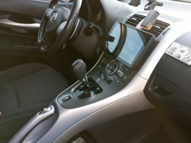 Синій Тойота Ауріс, об'ємом двигуна 1.6 л та пробігом 203 тис. км за 7300 $, фото 10 на Automoto.ua