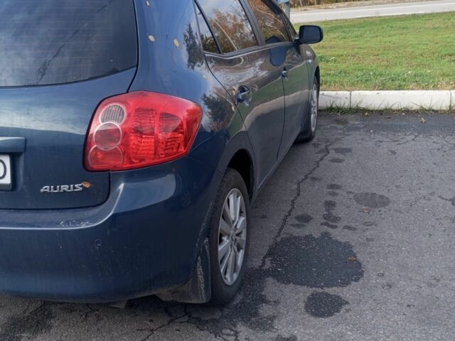 Синій Тойота Ауріс, об'ємом двигуна 1.6 л та пробігом 203 тис. км за 7300 $, фото 1 на Automoto.ua