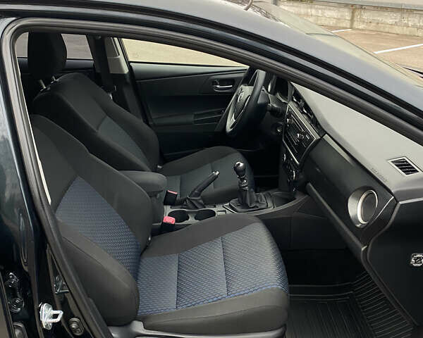 Зеленый Тойота Аурис, объемом двигателя 1.33 л и пробегом 160 тыс. км за 9200 $, фото 38 на Automoto.ua