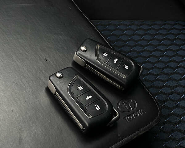 Зеленый Тойота Аурис, объемом двигателя 1.33 л и пробегом 160 тыс. км за 9200 $, фото 53 на Automoto.ua