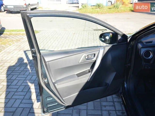 Зеленый Тойота Аурис, объемом двигателя 1.4 л и пробегом 160 тыс. км за 8800 $, фото 15 на Automoto.ua