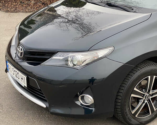 Зеленый Тойота Аурис, объемом двигателя 1.33 л и пробегом 160 тыс. км за 9200 $, фото 9 на Automoto.ua