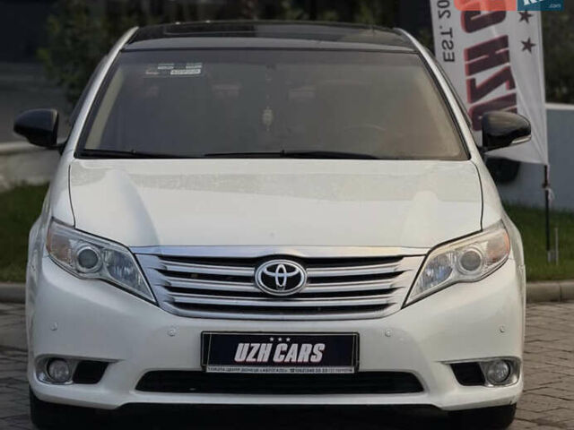 Белый Тойота Авалон, объемом двигателя 3.5 л и пробегом 260 тыс. км за 10700 $, фото 8 на Automoto.ua