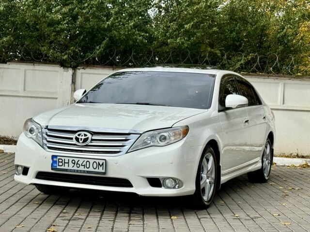 Белый Тойота Авалон, объемом двигателя 3.5 л и пробегом 186 тыс. км за 10500 $, фото 7 на Automoto.ua