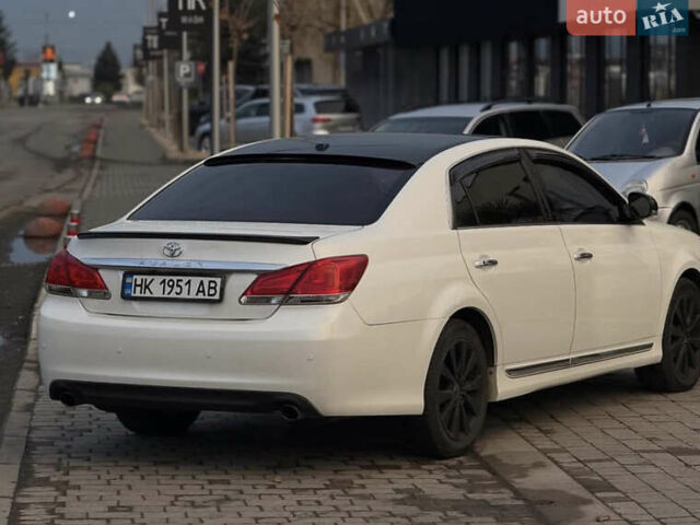 Белый Тойота Авалон, объемом двигателя 3.5 л и пробегом 260 тыс. км за 10700 $, фото 10 на Automoto.ua