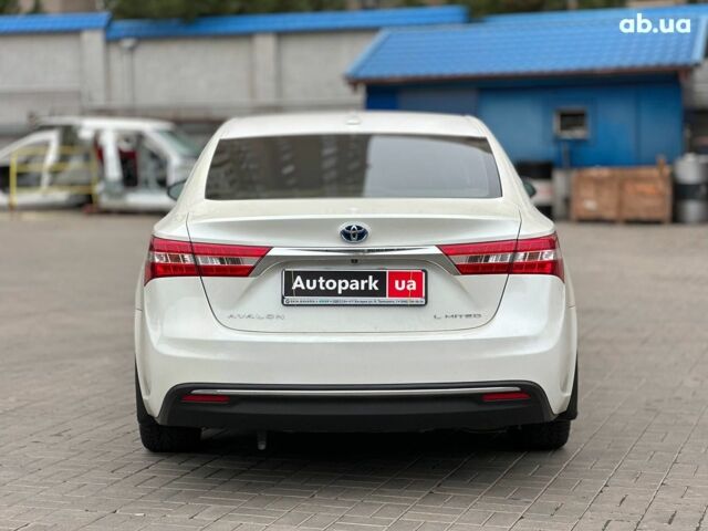 Білий Тойота Авалон, об'ємом двигуна 2.5 л та пробігом 259 тис. км за 14990 $, фото 4 на Automoto.ua