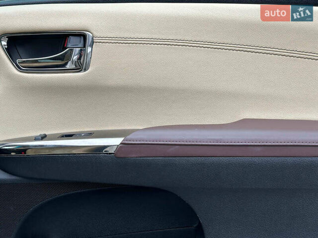 Білий Тойота Авалон, об'ємом двигуна 2.5 л та пробігом 259 тис. км за 14990 $, фото 26 на Automoto.ua