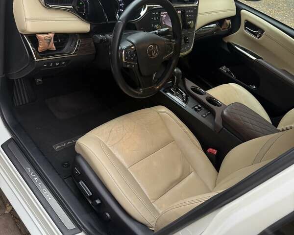 Белый Тойота Авалон, объемом двигателя 2.5 л и пробегом 258 тыс. км за 15000 $, фото 15 на Automoto.ua