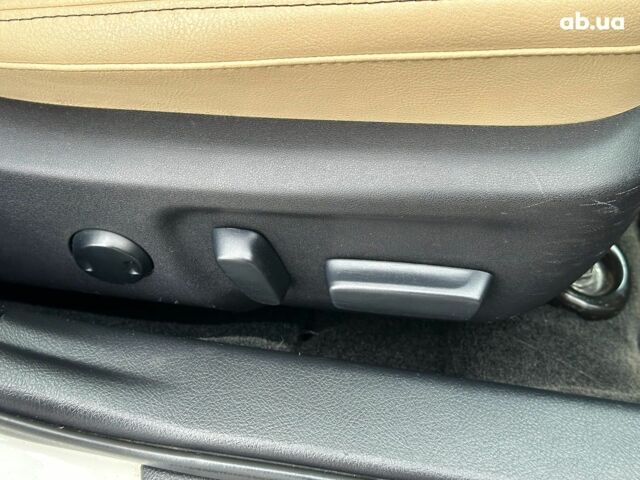 Білий Тойота Авалон, об'ємом двигуна 2.5 л та пробігом 259 тис. км за 14990 $, фото 27 на Automoto.ua