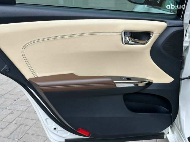 Білий Тойота Авалон, об'ємом двигуна 2.5 л та пробігом 259 тис. км за 14990 $, фото 18 на Automoto.ua