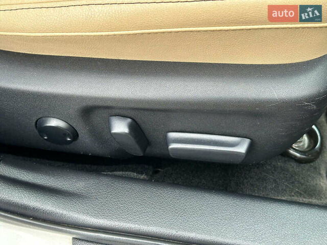 Білий Тойота Авалон, об'ємом двигуна 2.5 л та пробігом 259 тис. км за 14990 $, фото 27 на Automoto.ua