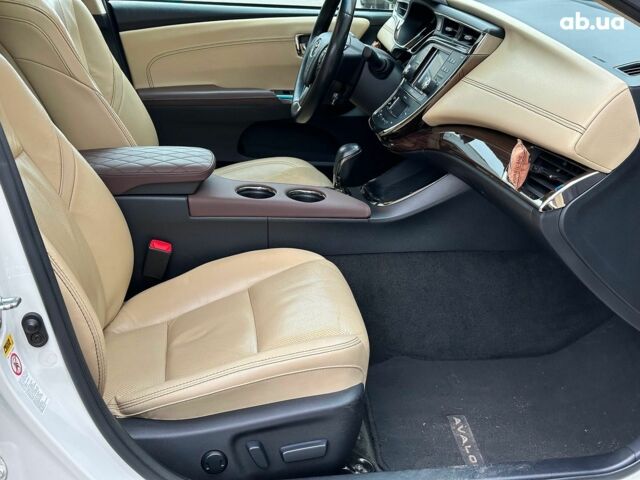 Білий Тойота Авалон, об'ємом двигуна 2.5 л та пробігом 259 тис. км за 14990 $, фото 25 на Automoto.ua