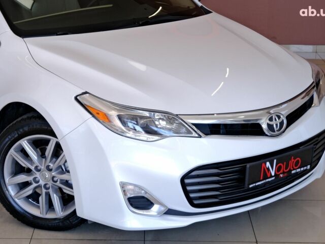 Белый Тойота Авалон, объемом двигателя 3.5 л и пробегом 164 тыс. км за 13900 $, фото 2 на Automoto.ua