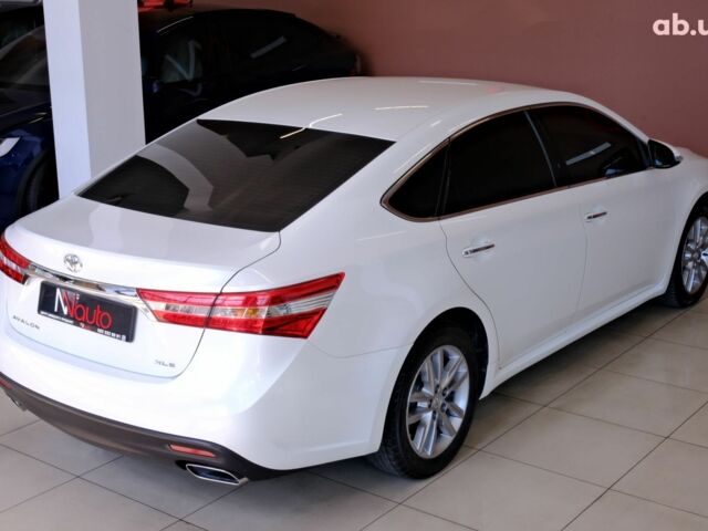 Белый Тойота Авалон, объемом двигателя 3.5 л и пробегом 164 тыс. км за 13900 $, фото 4 на Automoto.ua