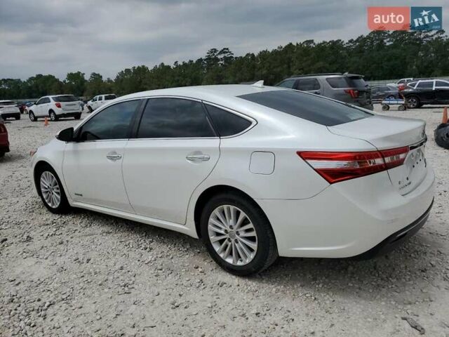 Белый Тойота Авалон, объемом двигателя 2.5 л и пробегом 48 тыс. км за 3000 $, фото 1 на Automoto.ua