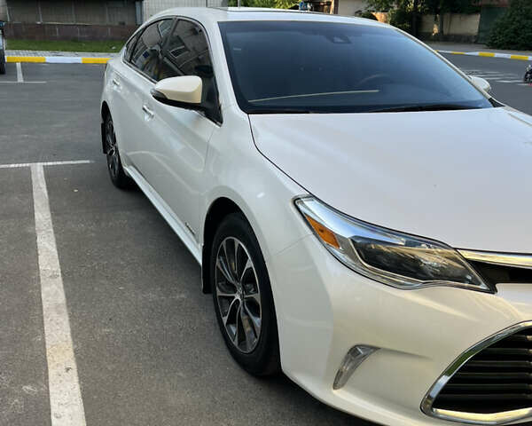 Белый Тойота Авалон, объемом двигателя 2.49 л и пробегом 102 тыс. км за 20500 $, фото 7 на Automoto.ua