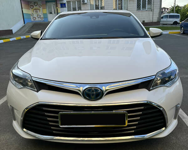 Белый Тойота Авалон, объемом двигателя 2.49 л и пробегом 102 тыс. км за 20500 $, фото 6 на Automoto.ua