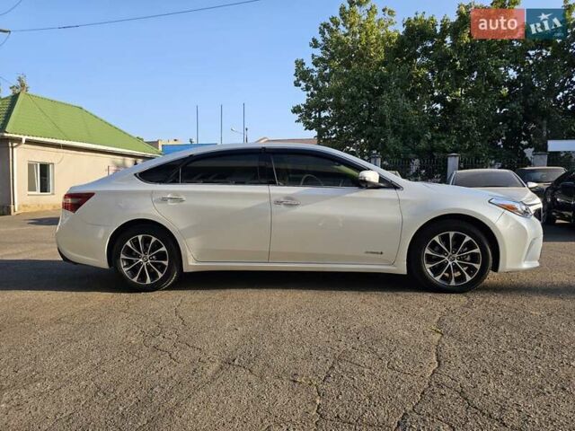 Белый Тойота Авалон, объемом двигателя 2.49 л и пробегом 72 тыс. км за 23500 $, фото 5 на Automoto.ua