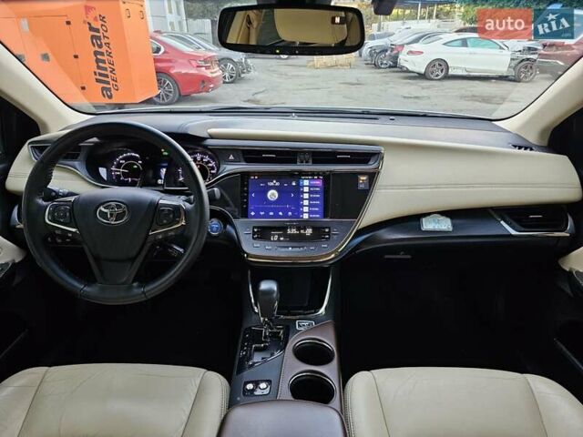 Белый Тойота Авалон, объемом двигателя 2.49 л и пробегом 72 тыс. км за 23500 $, фото 24 на Automoto.ua