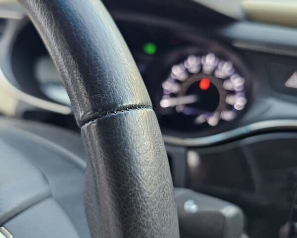 Белый Тойота Авалон, объемом двигателя 2.49 л и пробегом 72 тыс. км за 23500 $, фото 38 на Automoto.ua