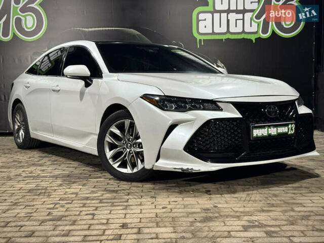 Белый Тойота Авалон, объемом двигателя 3.46 л и пробегом 154 тыс. км за 27999 $, фото 5 на Automoto.ua