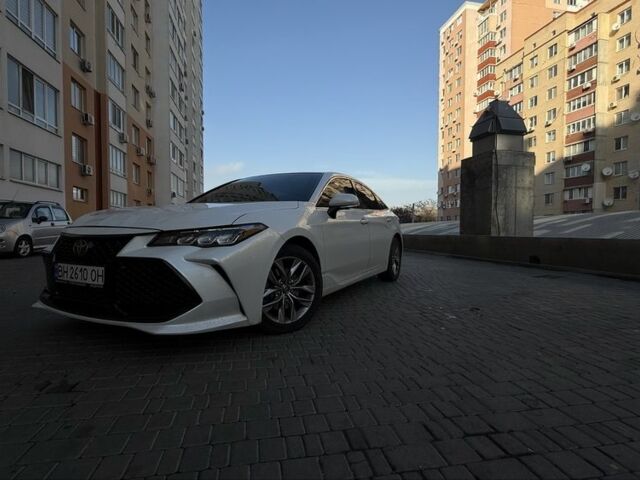 Белый Тойота Авалон, объемом двигателя 3.5 л и пробегом 158 тыс. км за 28500 $, фото 6 на Automoto.ua