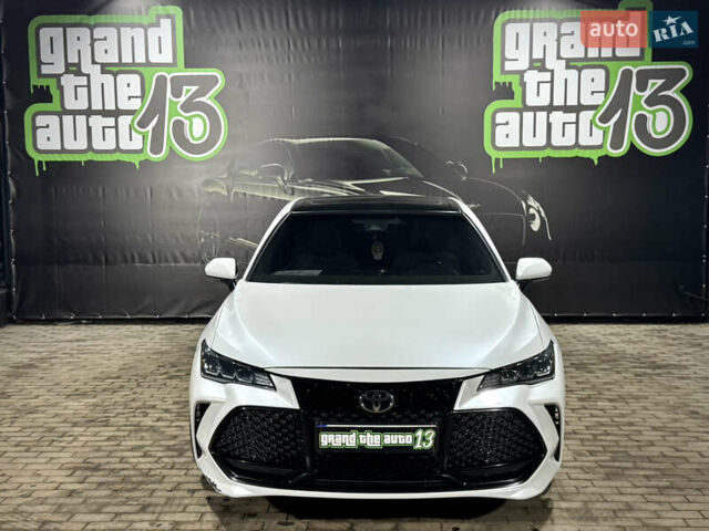 Белый Тойота Авалон, объемом двигателя 3.46 л и пробегом 154 тыс. км за 27999 $, фото 2 на Automoto.ua