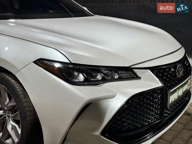 Белый Тойота Авалон, объемом двигателя 3.46 л и пробегом 154 тыс. км за 27999 $, фото 7 на Automoto.ua