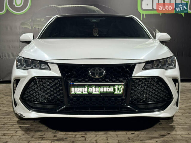 Белый Тойота Авалон, объемом двигателя 3.46 л и пробегом 154 тыс. км за 27999 $, фото 4 на Automoto.ua