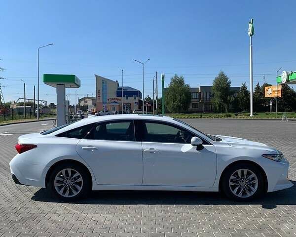 Белый Тойота Авалон, объемом двигателя 3.46 л и пробегом 82 тыс. км за 30700 $, фото 5 на Automoto.ua