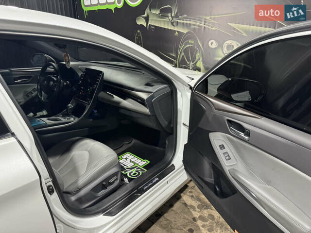 Белый Тойота Авалон, объемом двигателя 3.46 л и пробегом 154 тыс. км за 27999 $, фото 22 на Automoto.ua