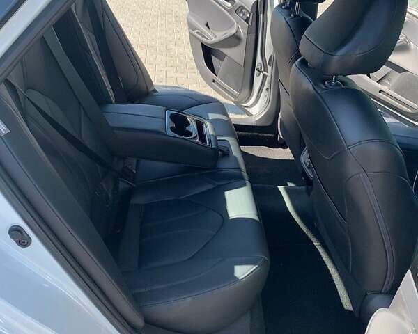 Белый Тойота Авалон, объемом двигателя 3.46 л и пробегом 82 тыс. км за 30700 $, фото 9 на Automoto.ua